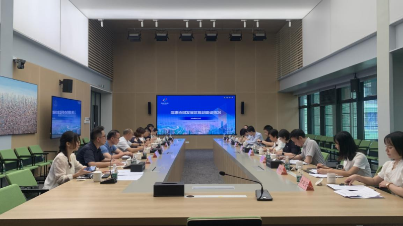 吳欣同志率隊前往深圳龍崗調研坪清新低碳產業組團建設情況